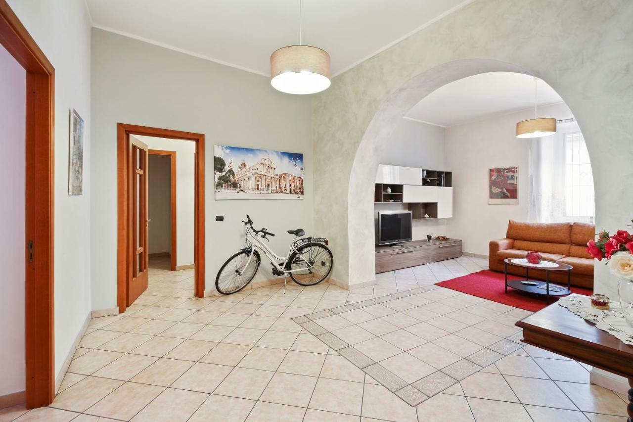Central Balcony Apartment CTA Exterior foto